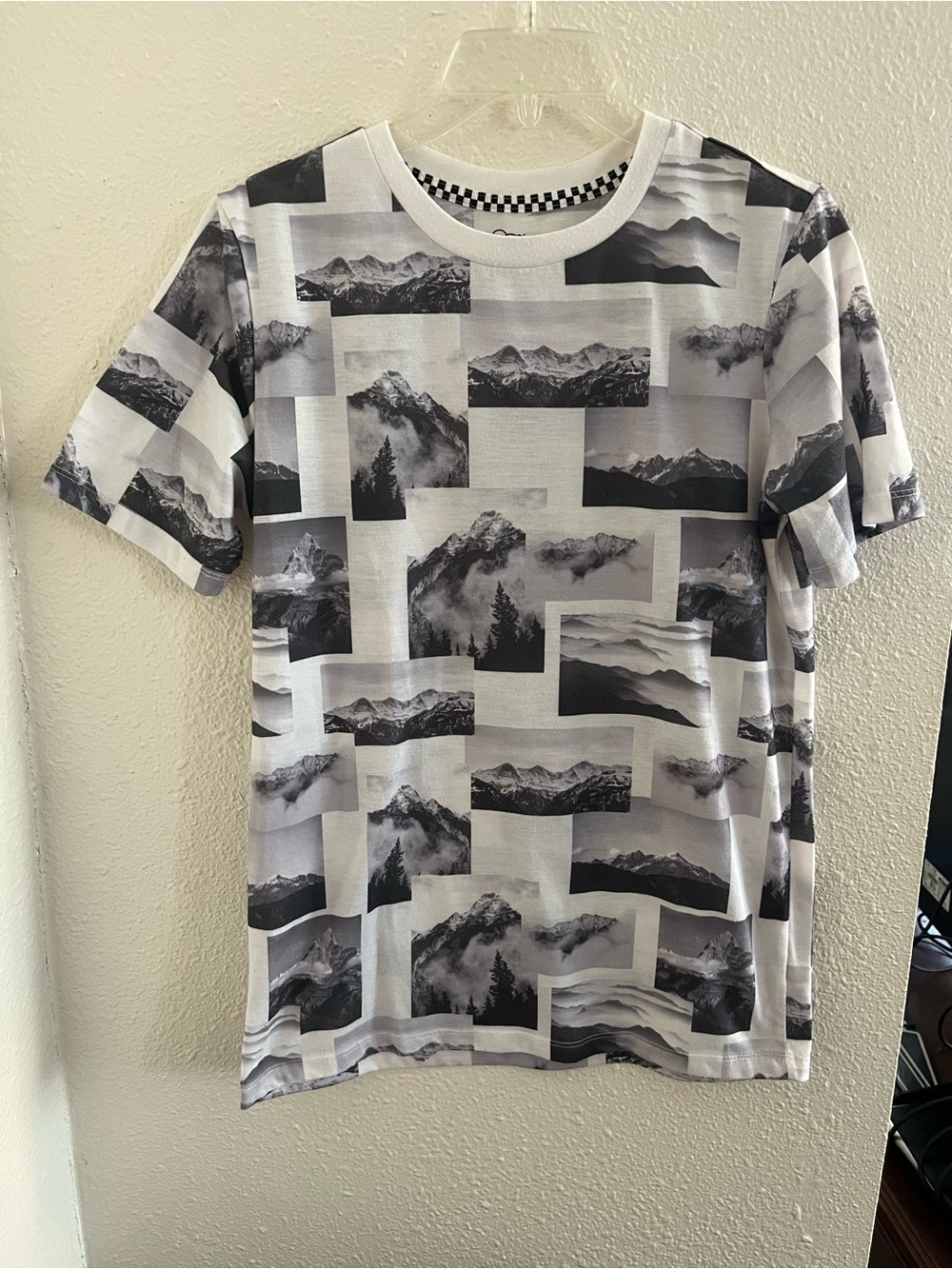 Men's Graphic Mountain Print T-Shirt by Art Class Black & White